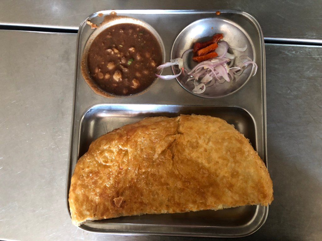 Katlambe along with Pindi Chole at Sethi's Food Corner (Dehradun)