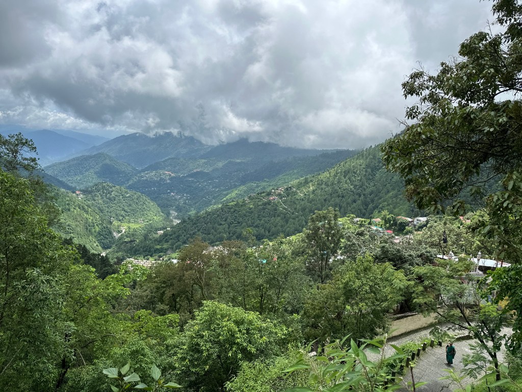 View of Jeolikote town as visible from the trek route to Nainital. 