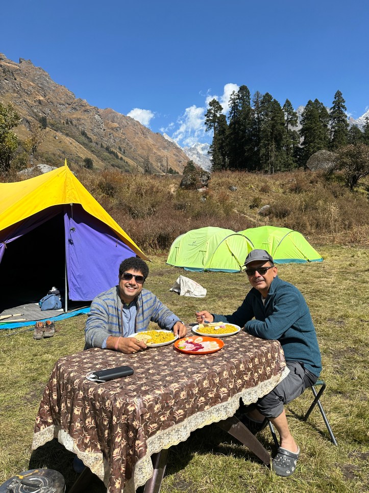 Enjoying lunch at our campsite near Har Ki Dun. 

#treksinUttarakhand #harkiduntrek #Uttarakhandtreks #hiking #easytreks #sankri #oslavillage #swargarohini