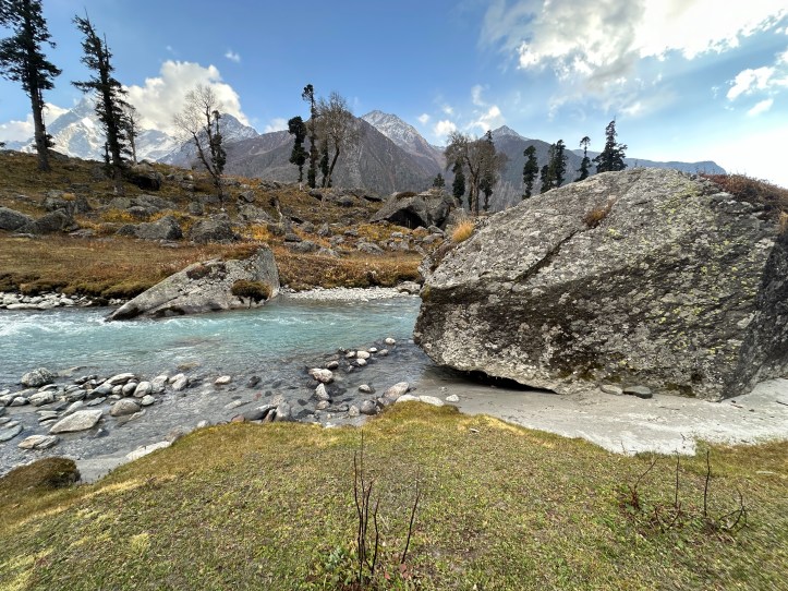 Supin river tumbling down the mountain slopes. This is the view of the river at the Har ki Doon summit point. Har ki doon valley, district Uttarkashi, Uttarakhand. #treksinuttarakhand