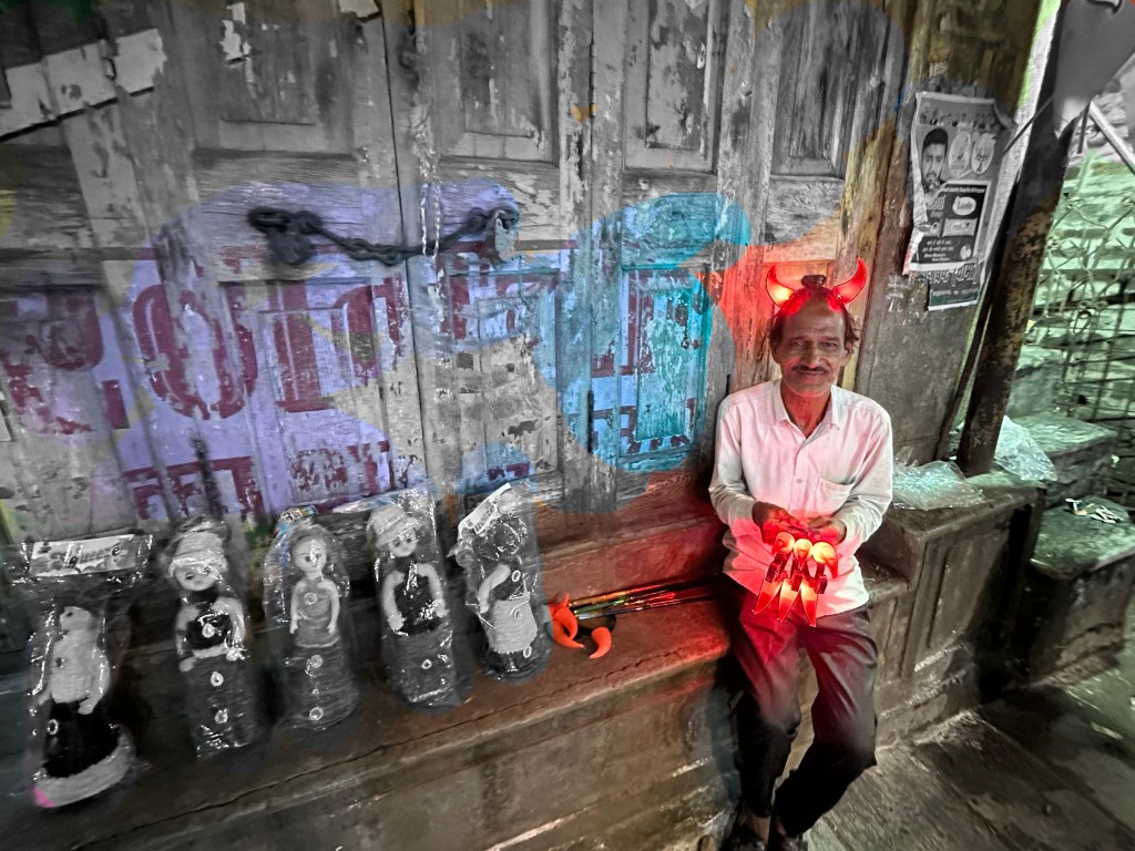 Street vendors of Almora town. #streetsofAlmora #Uttarakhand